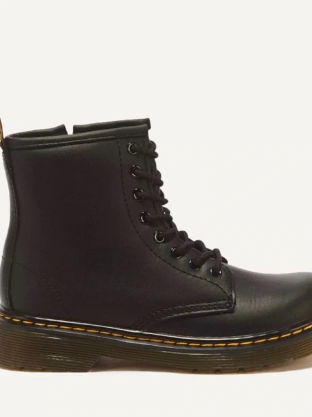 Dr.Martens 1460 boots Juniors size 4